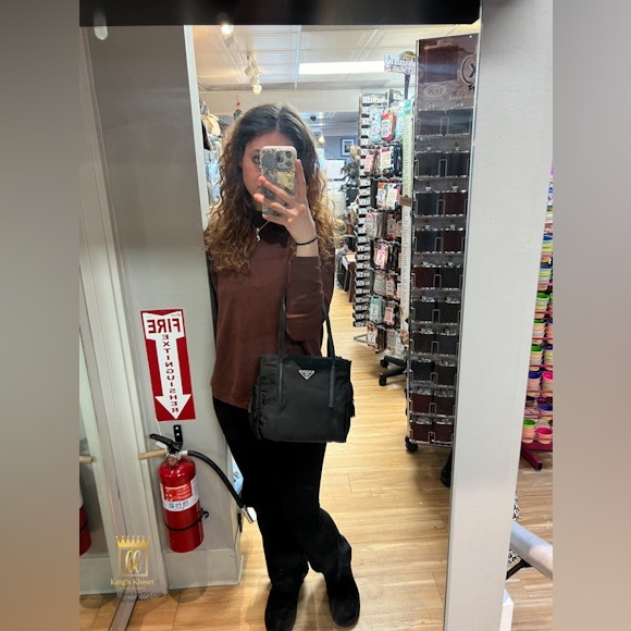 Prada tote - Picture 13 of 13